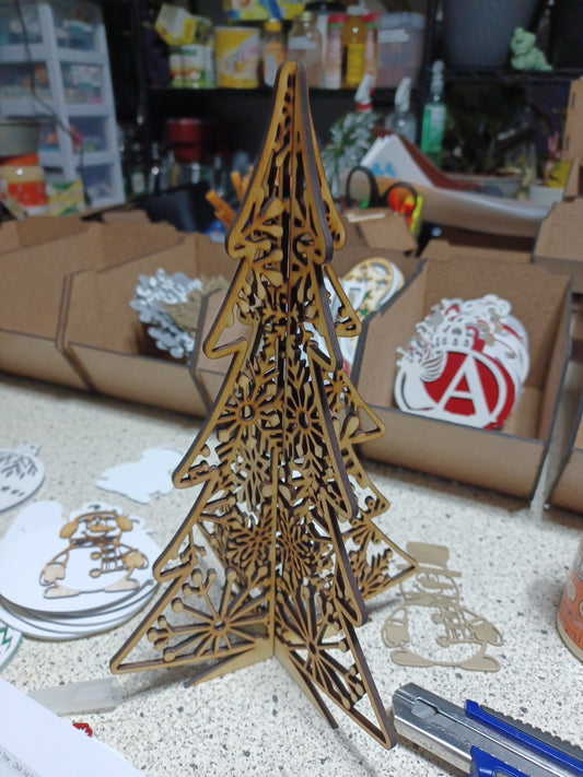 Filigree snowflake christmas tree